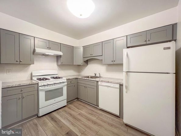 10843 Academy Road, Philadelphia PA 19154