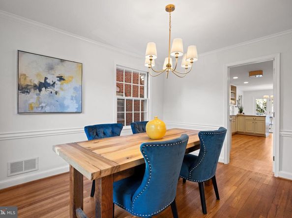 5621 Huntington Parkway, Bethesda MD 20814