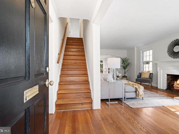 5621 Huntington Parkway, Bethesda MD 20814