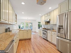 5621 Huntington Parkway, Bethesda MD 20814