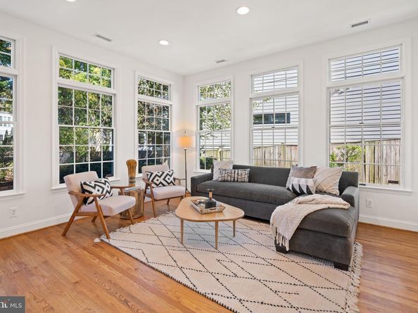 5621 Huntington Parkway, Bethesda MD 20814