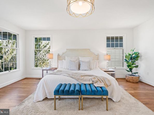 5621 Huntington Parkway, Bethesda MD 20814