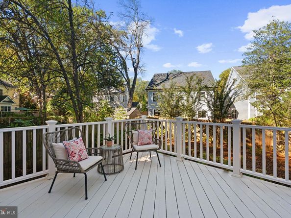 5621 Huntington Parkway, Bethesda MD 20814