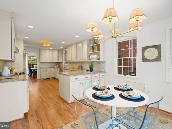 5621 Huntington Parkway, Bethesda MD 20814