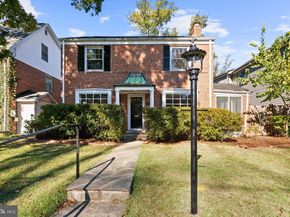 5621 Huntington Parkway, Bethesda MD 20814