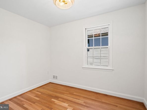 5621 Huntington Parkway, Bethesda MD 20814