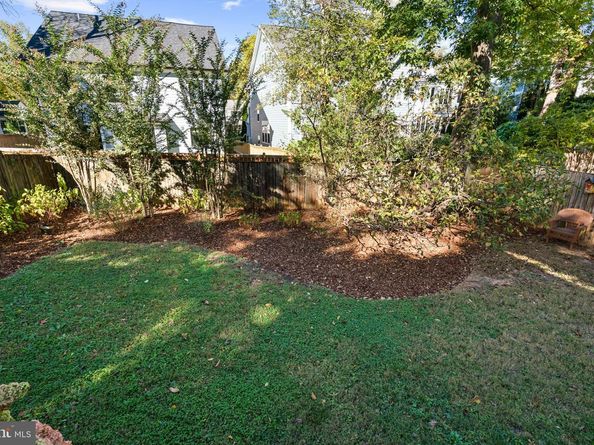 5621 Huntington Parkway, Bethesda MD 20814