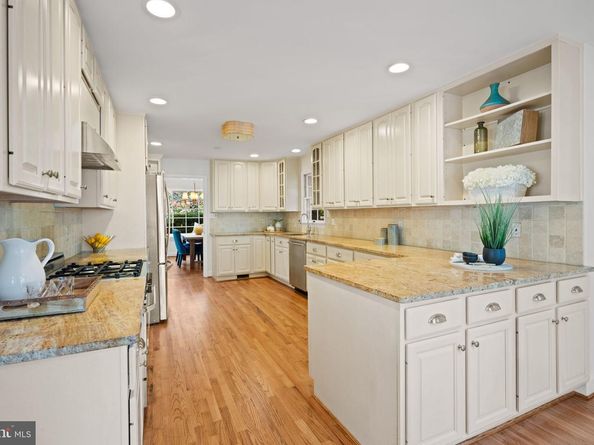 5621 Huntington Parkway, Bethesda MD 20814
