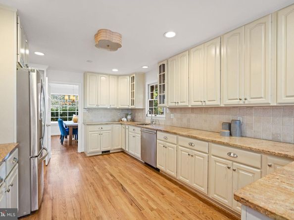 5621 Huntington Parkway, Bethesda MD 20814