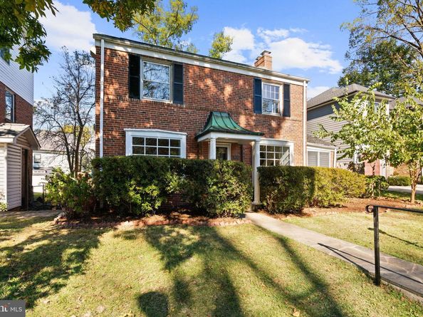 5621 Huntington Parkway, Bethesda MD 20814