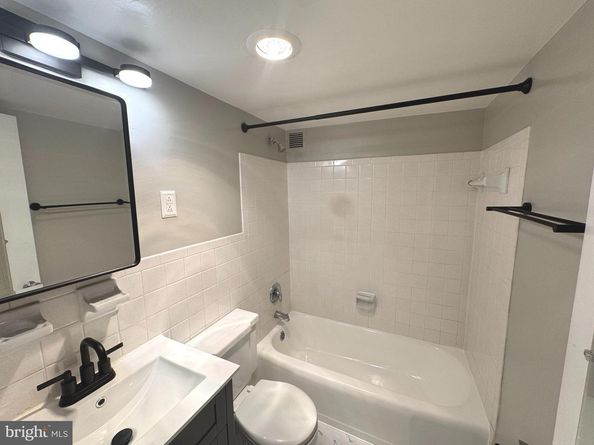 801 N Pitt Street 401, Alexandria VA 22314