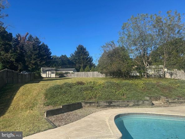 125 Fox Hollow Drive, Feasterville Trevose PA 19053