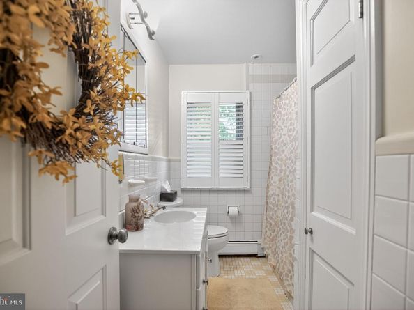 927 Sherman Avenue, Huntingdon Valley PA 19006