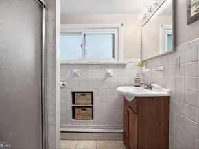 927 Sherman Avenue, Huntingdon Valley PA 19006