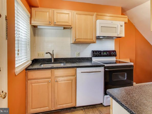 2879 S Abingdon Street, Arlington VA 22206