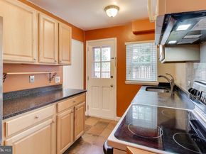 2879 S Abingdon Street, Arlington VA 22206