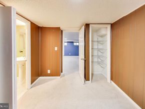 2879 S Abingdon Street, Arlington VA 22206