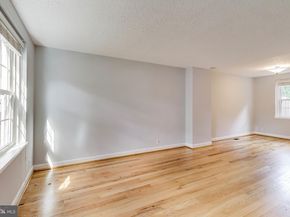 2879 S Abingdon Street, Arlington VA 22206