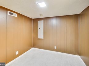 2879 S Abingdon Street, Arlington VA 22206