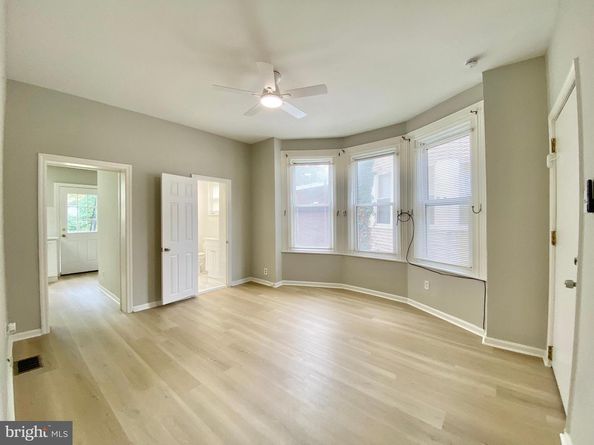 23 N Wycombe Avenue, Lansdowne PA 19050