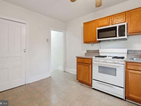 23 N Wycombe Avenue, Lansdowne PA 19050