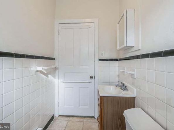 23 N Wycombe Avenue, Lansdowne PA 19050