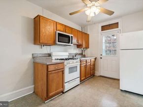 23 N Wycombe Avenue, Lansdowne PA 19050