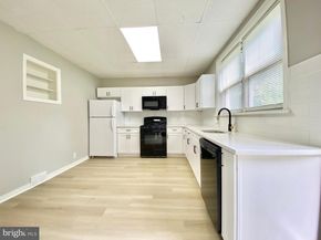 23 N Wycombe Avenue, Lansdowne PA 19050