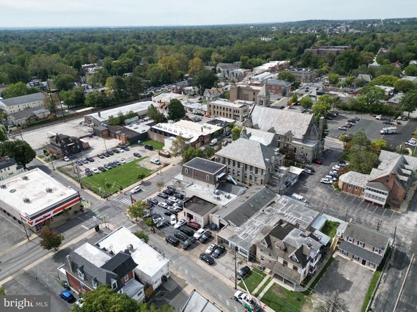 23 N Wycombe Avenue, Lansdowne PA 19050