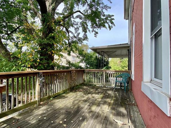23 N Wycombe Avenue, Lansdowne PA 19050