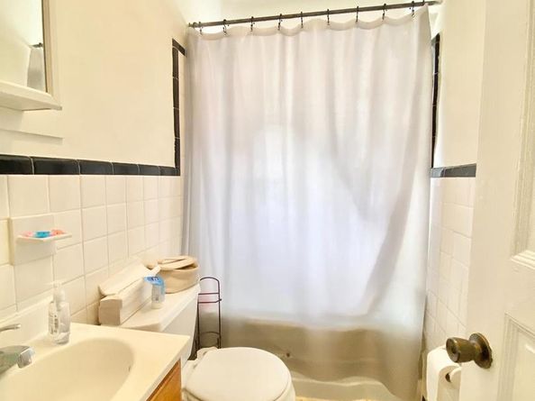 23 N Wycombe Avenue, Lansdowne PA 19050