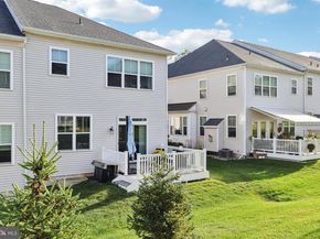 8 Lacey Lane, Warminster PA 18974