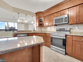 3709 S George Mason Drive 1203E, Falls Church VA 22041