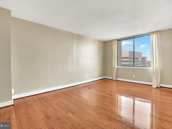 3709 S George Mason Drive 1203E, Falls Church VA 22041