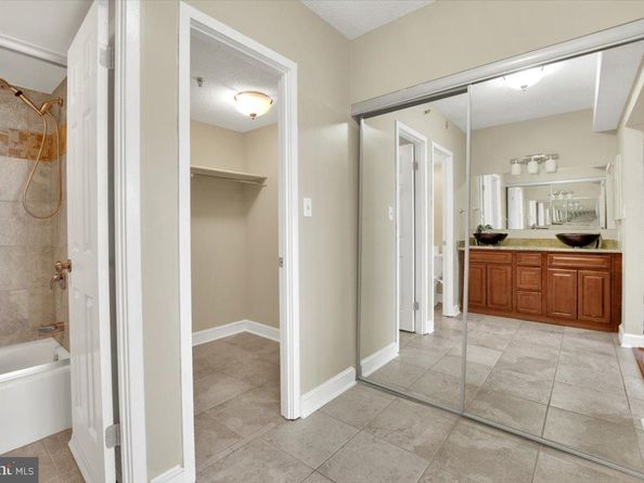 3709 S George Mason Drive 1203E, Falls Church VA 22041