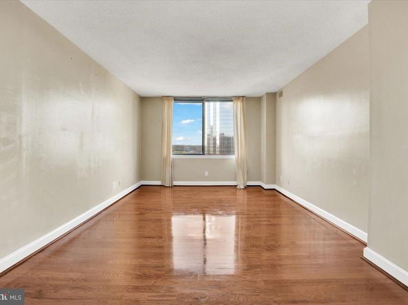 3709 S George Mason Drive 1203E, Falls Church VA 22041