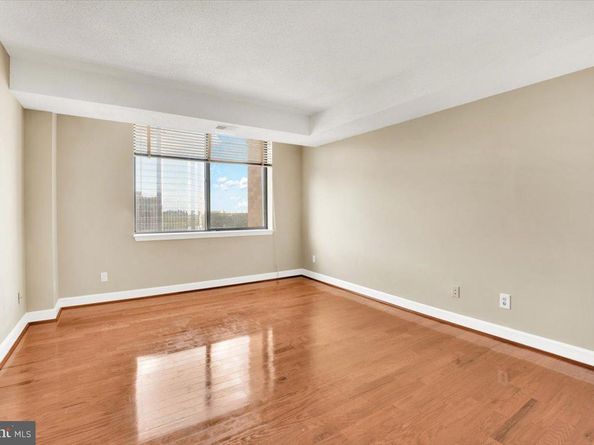 3709 S George Mason Drive 1203E, Falls Church VA 22041