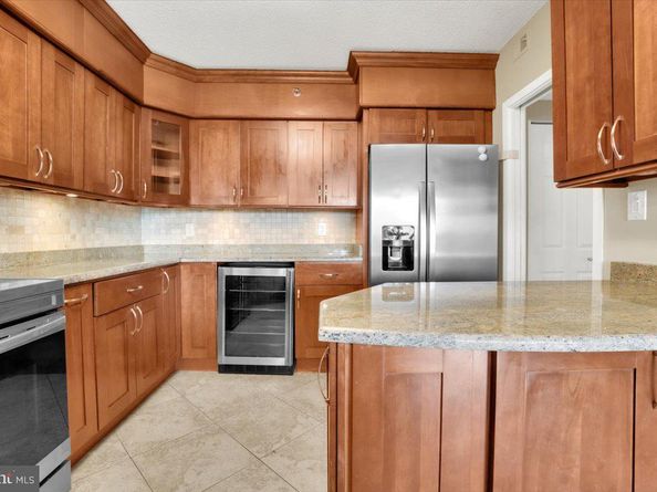 3709 S George Mason Drive 1203E, Falls Church VA 22041