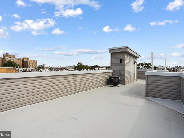 2125 S 9TH Street, Philadelphia PA 19148