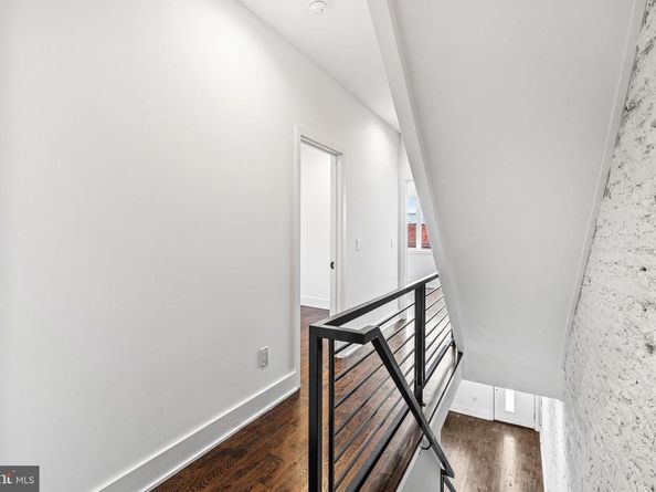 2125 S 9TH Street, Philadelphia PA 19148