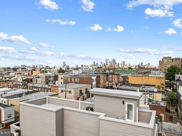 2125 S 9TH Street, Philadelphia PA 19148