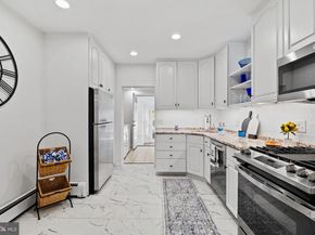 870 N 30TH Street, Philadelphia PA 19130
