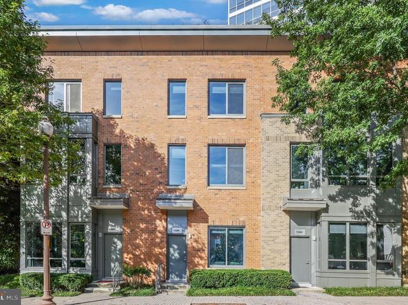 1504 N Scott Street TH2, Arlington VA 22209