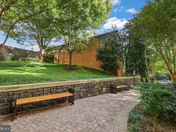 1504 N Scott Street TH2, Arlington VA 22209