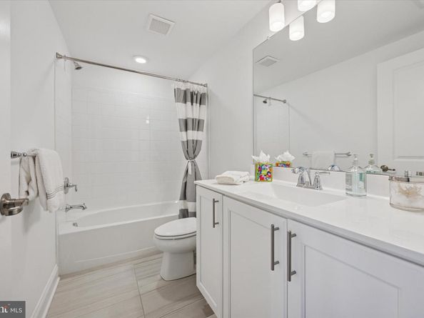 214 Grove Valley Court, Chalfont PA 18914