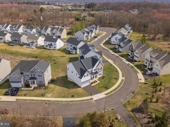 214 Grove Valley Court, Chalfont PA 18914