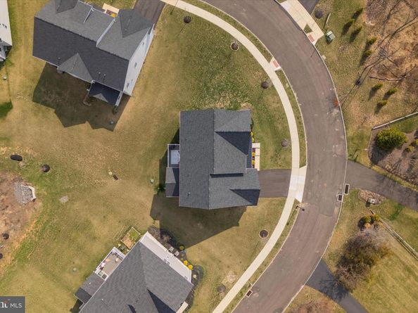 214 Grove Valley Court, Chalfont PA 18914