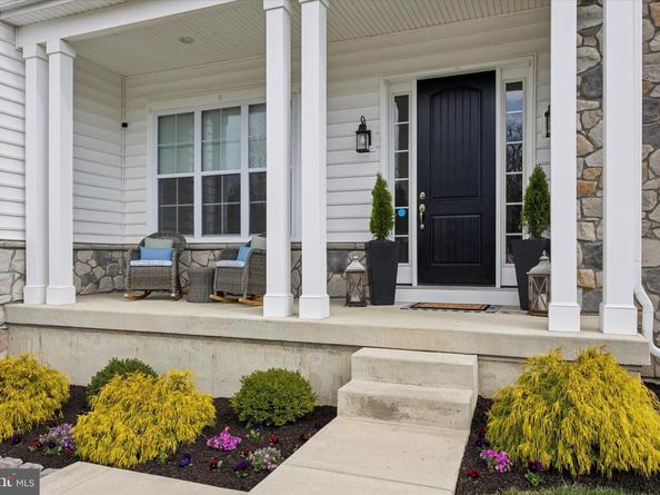 214 Grove Valley Court, Chalfont PA 18914