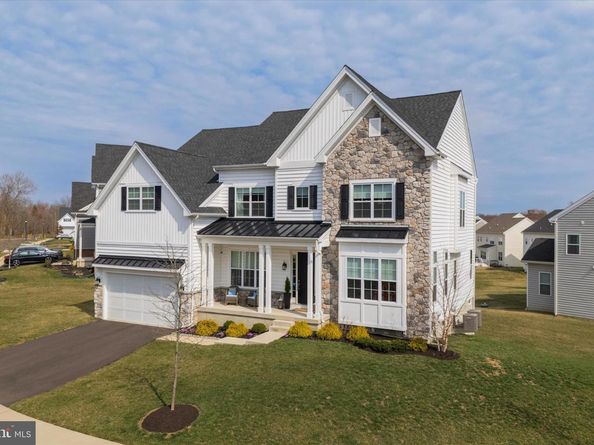214 Grove Valley Court, Chalfont PA 18914
