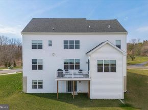 214 Grove Valley Court, Chalfont PA 18914